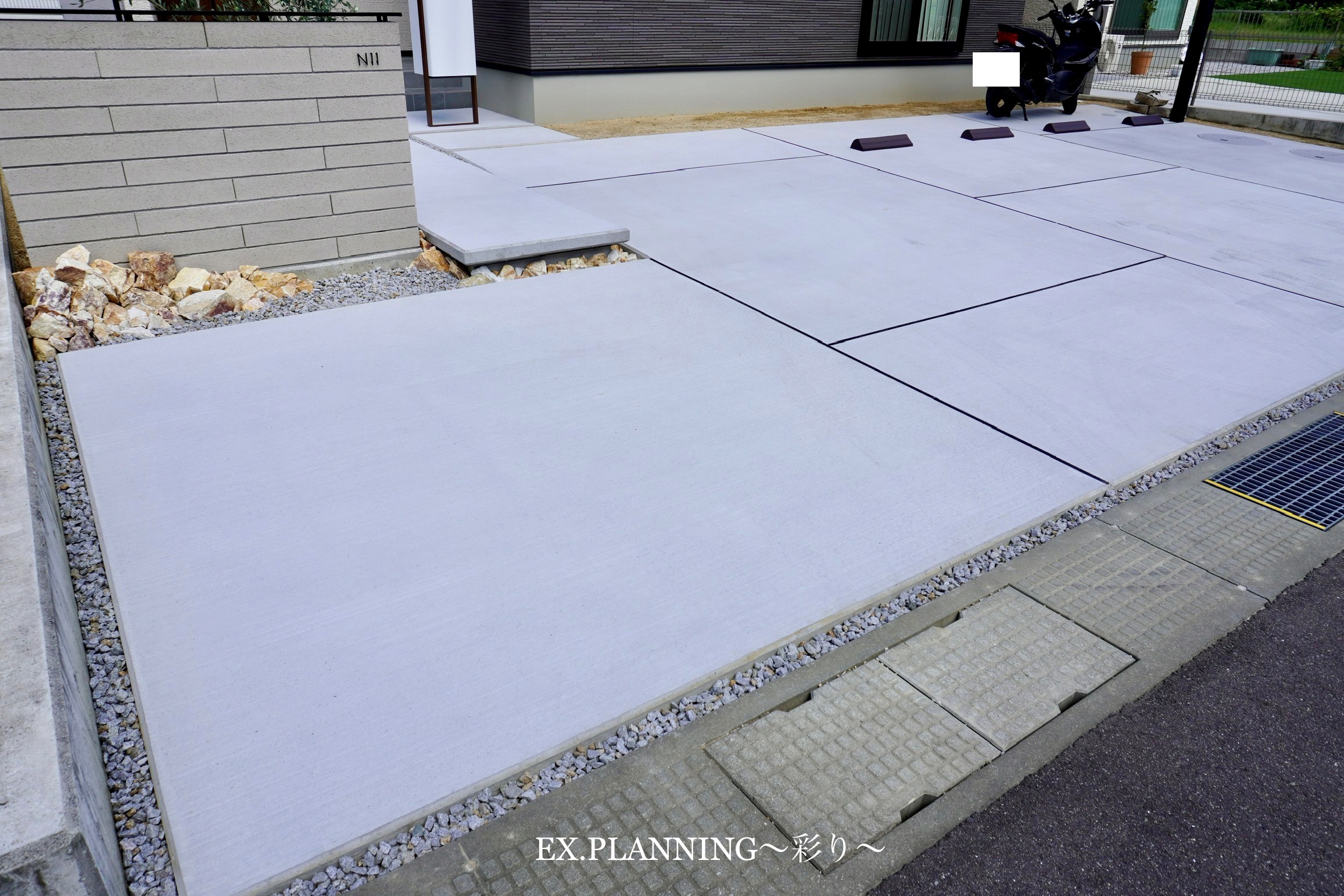 駐車場土間コンクリート工事｜高松市の外構ならデザインと機能性あふれるEX.PLANNING～彩り～
